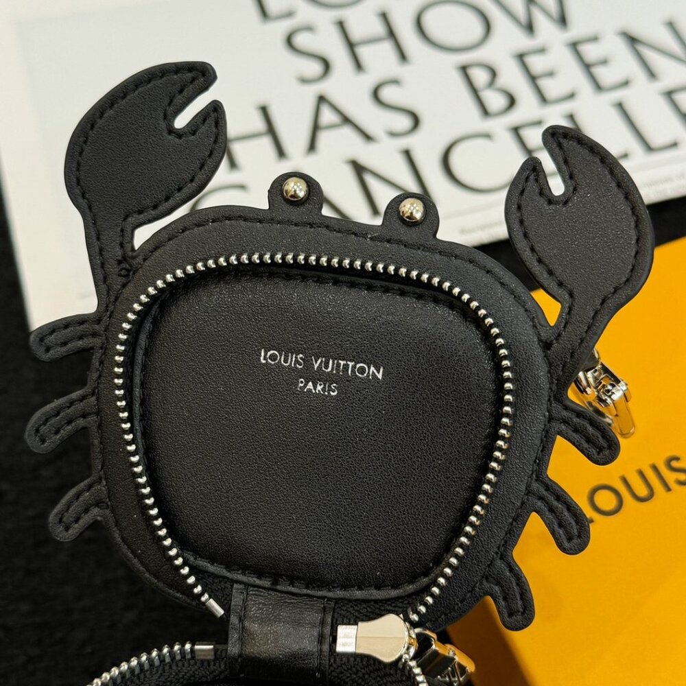 Louis Vuitton Monogram Eclipse Crab Key Chain/Cha… - image 6